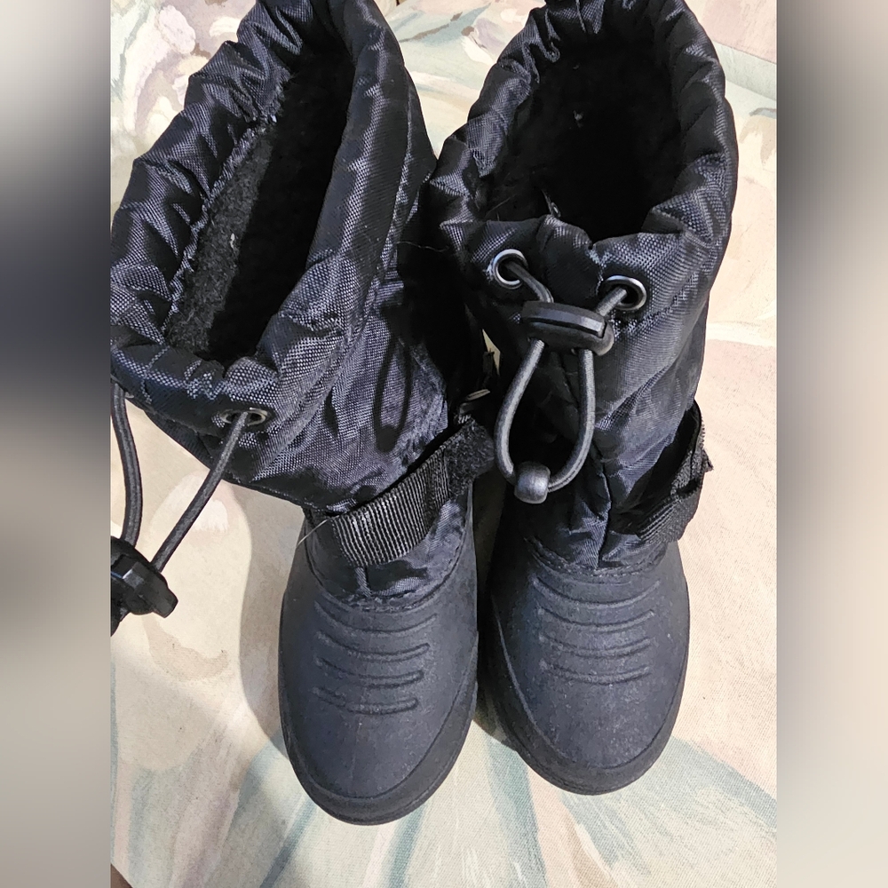 Kids winter boots